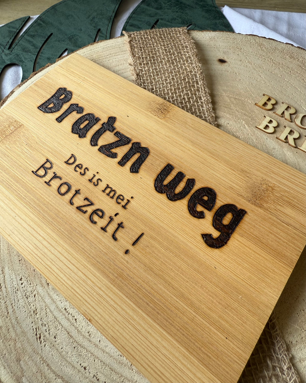 Brotzeitbrettl „Bratzn weg“